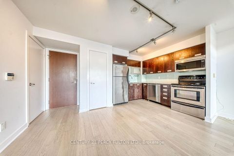 Photo 7 at 411 - 80 Western Battery Road, Niagara, Toronto