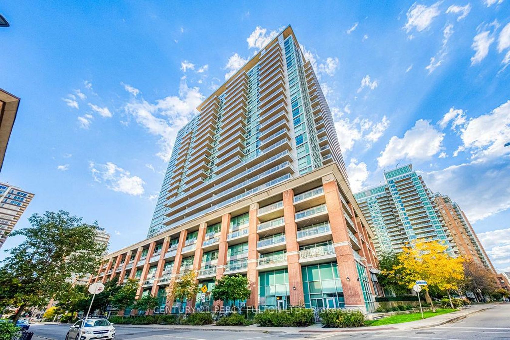 411 - 80 Western Battery Road, Niagara, Toronto 
