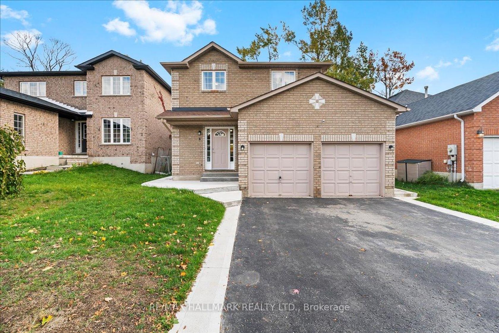 3 Masters Drive, East Bayfield, Barrie photo number 2
