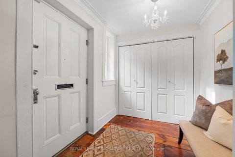 Photo 1 at 22 Beechwood Crescent, Broadview North, Toronto