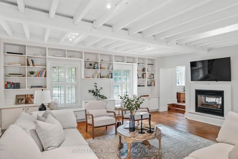 Photo 5 at 22 Beechwood Crescent, Broadview North, Toronto