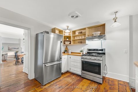 Photo 9 at 22 Beechwood Crescent, Broadview North, Toronto