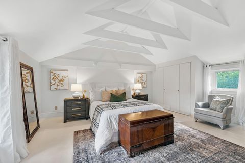 Photo 14 at 22 Beechwood Crescent, Broadview North, Toronto