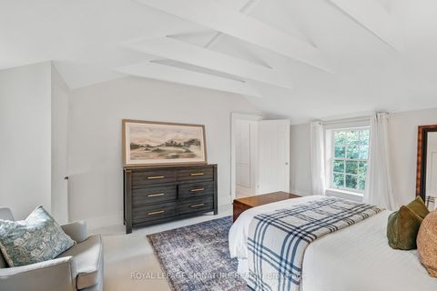 Photo 15 at 22 Beechwood Crescent, Broadview North, Toronto