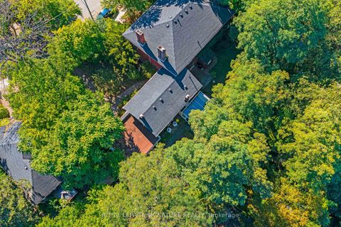 Photo 22 at 22 Beechwood Crescent, Broadview North, Toronto