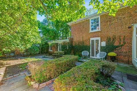 Photo 26 at 22 Beechwood Crescent, Broadview North, Toronto