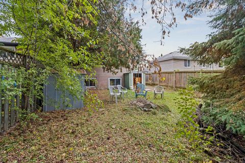 Photo 38 at 16 Foreht Crescent, Aurora Heights, Aurora