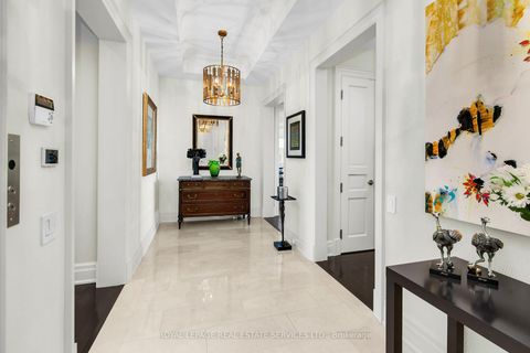 Photo 4 at 1701 - 155 St Clair Avenue W, Casa Loma, Toronto