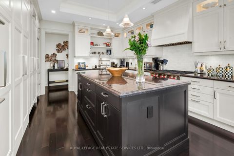 Photo 24 at 1701 - 155 St Clair Avenue W, Casa Loma, Toronto