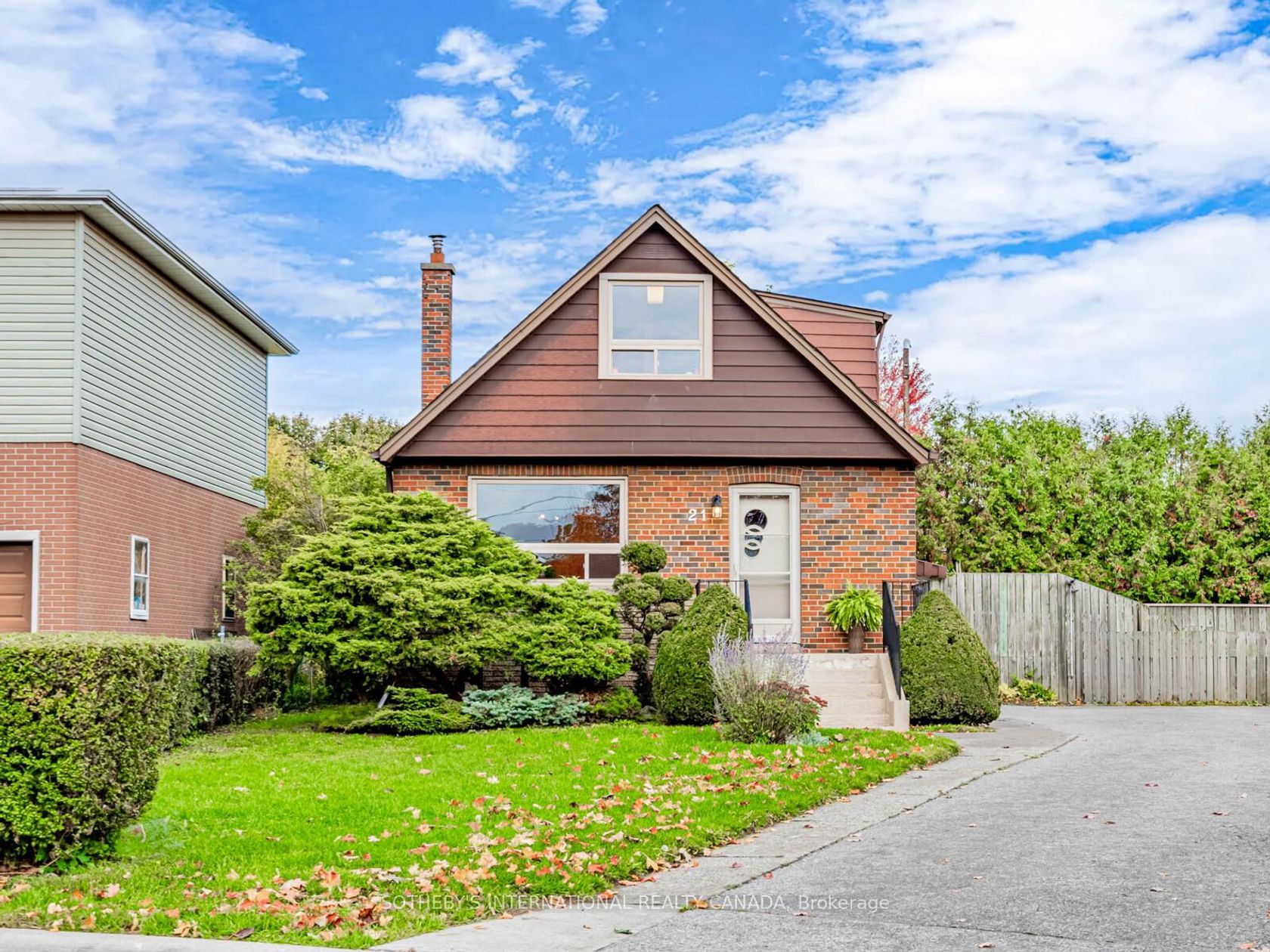 Photo 1 at 21 Tripp Crescent, Dorset Park, Toronto Photo 1 at 21 Tripp Crescent, Dorset Park, Toronto