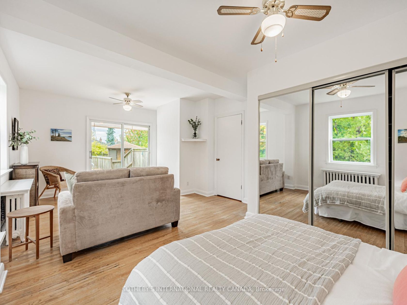 Photo 12 at 21 Tripp Crescent, Dorset Park, Toronto Photo 12 at 21 Tripp Crescent, Dorset Park, Toronto