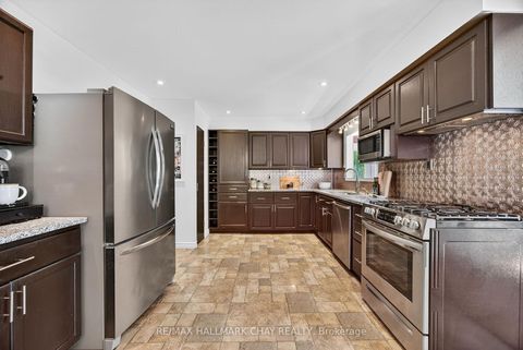 Photo 10 at 209 Newholme Circle, Stroud, Innisfil