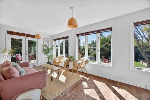 Photo 12 at 209 Newholme Circle, Stroud, Innisfil Photo 12 at 209 Newholme Circle, Stroud, Innisfil