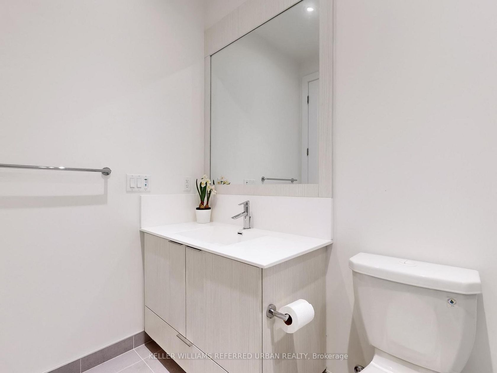 Photo 11 at 239 - 25 Adra Grado Way, Bayview Village, Toronto Photo 11 at 239 - 25 Adra Grado Way, Bayview Village, Toronto