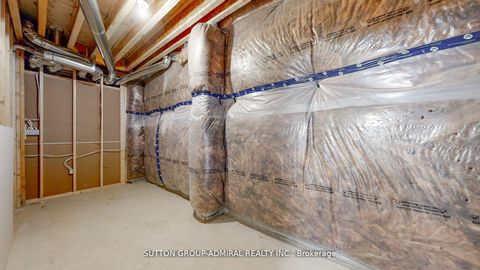 Photo 36 at 34 Carnegie Drive, GO Glenorchy, Oakville