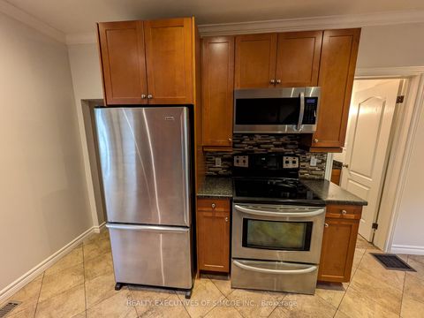 Photo 6 at 127 Innisfil Street, Sanford, Barrie