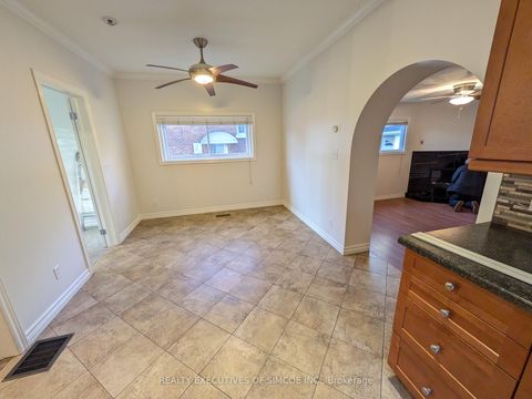 Photo 9 at 127 Innisfil Street, Sanford, Barrie
