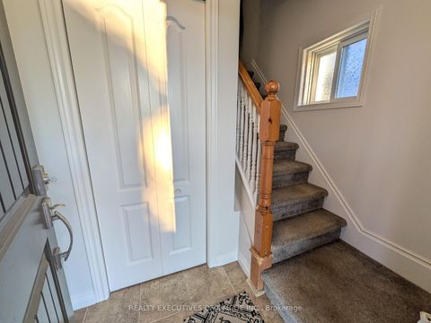 Photo 16 at 127 Innisfil Street, Sanford, Barrie Photo 16 at 127 Innisfil Street, Sanford, Barrie