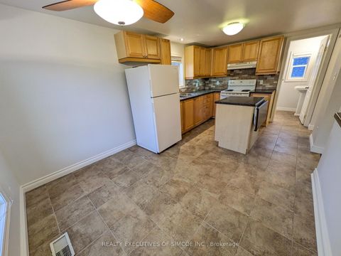 Photo 20 at 127 Innisfil Street, Sanford, Barrie