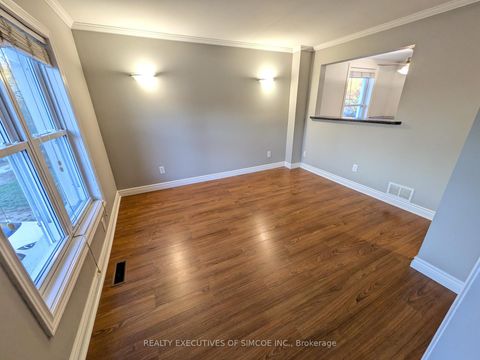 Photo 28 at 127 Innisfil Street, Sanford, Barrie