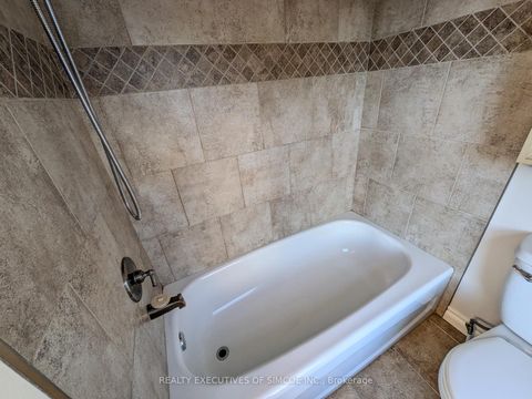 Photo 30 at 127 Innisfil Street, Sanford, Barrie Photo 30 at 127 Innisfil Street, Sanford, Barrie