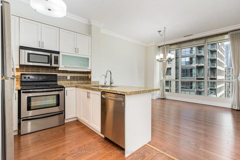 Photo 10 at 2105 - 7 King Street E, Yonge Corridor, Toronto Photo 10 at 2105 - 7 King Street E, Yonge Corridor, Toronto