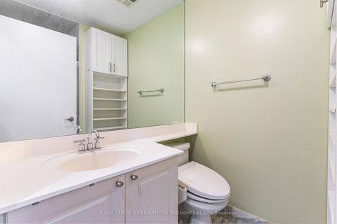 Photo 22 at 2105 - 7 King Street E, Yonge Corridor, Toronto Photo 22 at 2105 - 7 King Street E, Yonge Corridor, Toronto