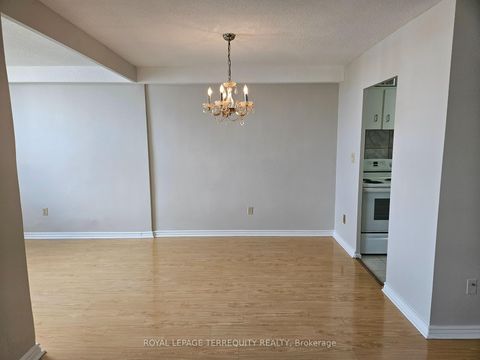 Photo 8 at 1402 - 5 Shady Golfway, Flemingdon Park, Toronto