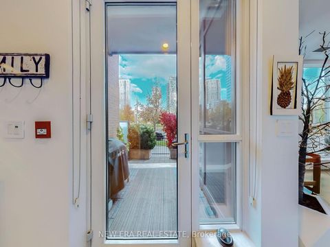 Photo 5 at 152 Sumach Street, Regent Park, Toronto