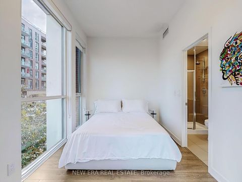 Photo 8 at 152 Sumach Street, Regent Park, Toronto