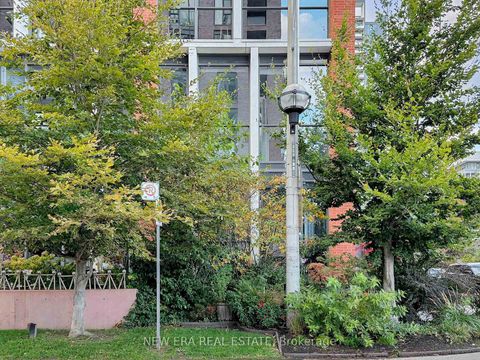 Photo 20 at 152 Sumach Street, Regent Park, Toronto
