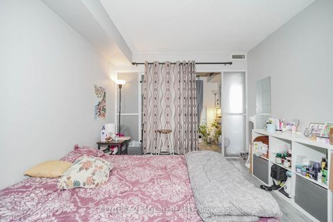 Photo 10 at 801 - 18 Hillcrest Avenue, Willowdale East, Toronto