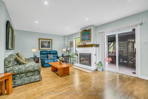 Photo 11 at 31 James Street, West Woodbridge, Vaughan