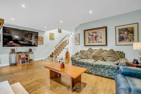 Photo 13 at 31 James Street, West Woodbridge, Vaughan