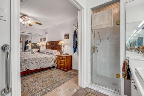 Photo 15 at 31 James Street, West Woodbridge, Vaughan