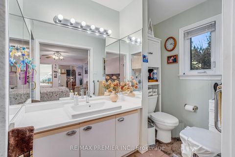 Photo 16 at 31 James Street, West Woodbridge, Vaughan