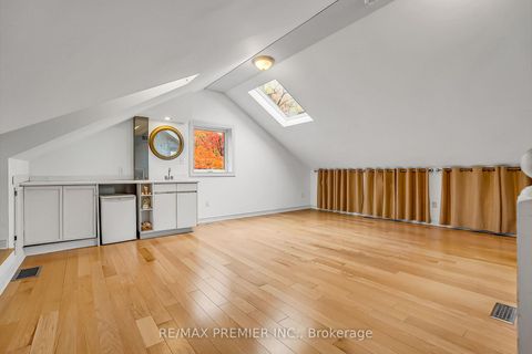 Photo 32 at 31 James Street, West Woodbridge, Vaughan