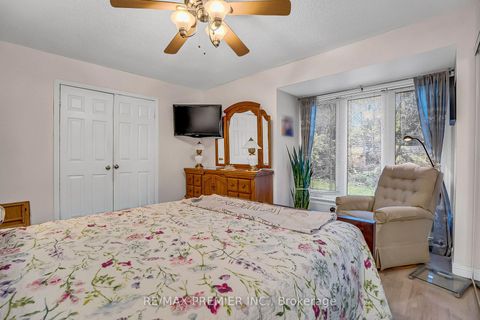 Photo 36 at 31 James Street, West Woodbridge, Vaughan