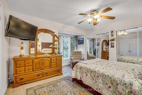 Photo 37 at 31 James Street, West Woodbridge, Vaughan