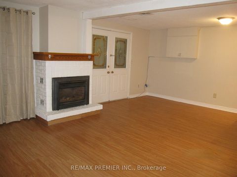 Photo 45 at 31 James Street, West Woodbridge, Vaughan