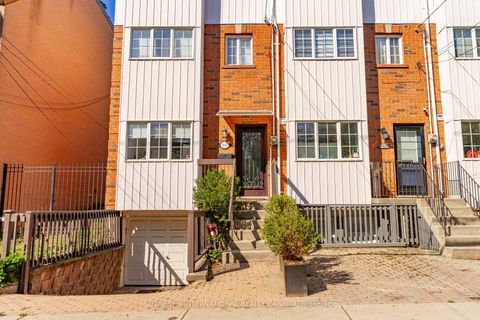 Photo 2 at 58A Poulett Street, Moss Park, Toronto