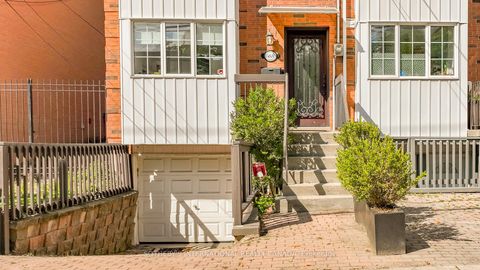 Photo 3 at 58A Poulett Street, Moss Park, Toronto