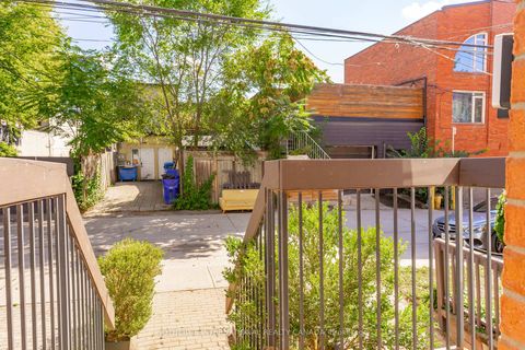 Photo 4 at 58A Poulett Street, Moss Park, Toronto
