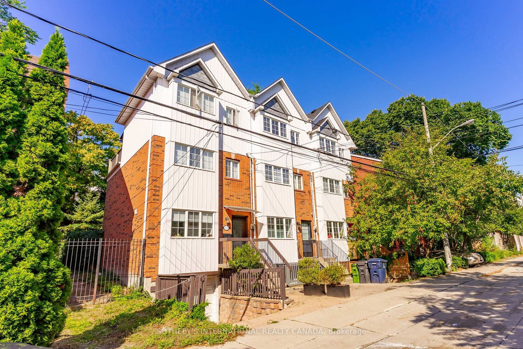 58A Poulett Street, Moss Park, Toronto 