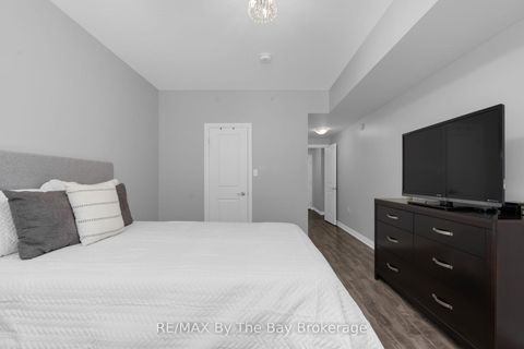 Photo 17 at 309 - 300 ESSA Road, 400 West, Barrie