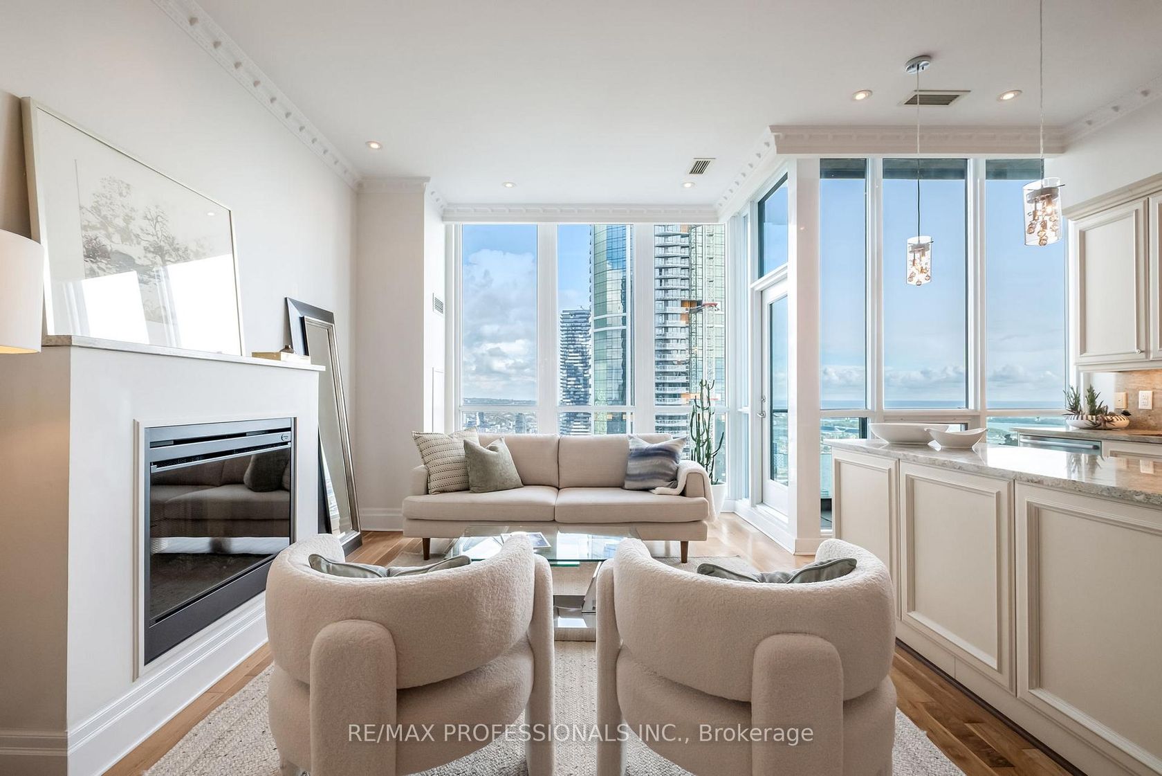 Photo 9 at 5304 - 16 Harbour Street, Waterfront Communities C1, Toronto Photo 9 at 5304 - 16 Harbour Street, Waterfront Communities C1, Toronto