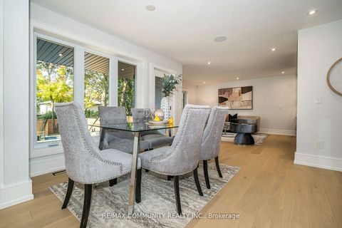Photo 5 at 30 Kellythorne Drive, Donalda, Toronto