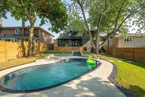 Photo 33 at 30 Kellythorne Drive, Donalda, Toronto