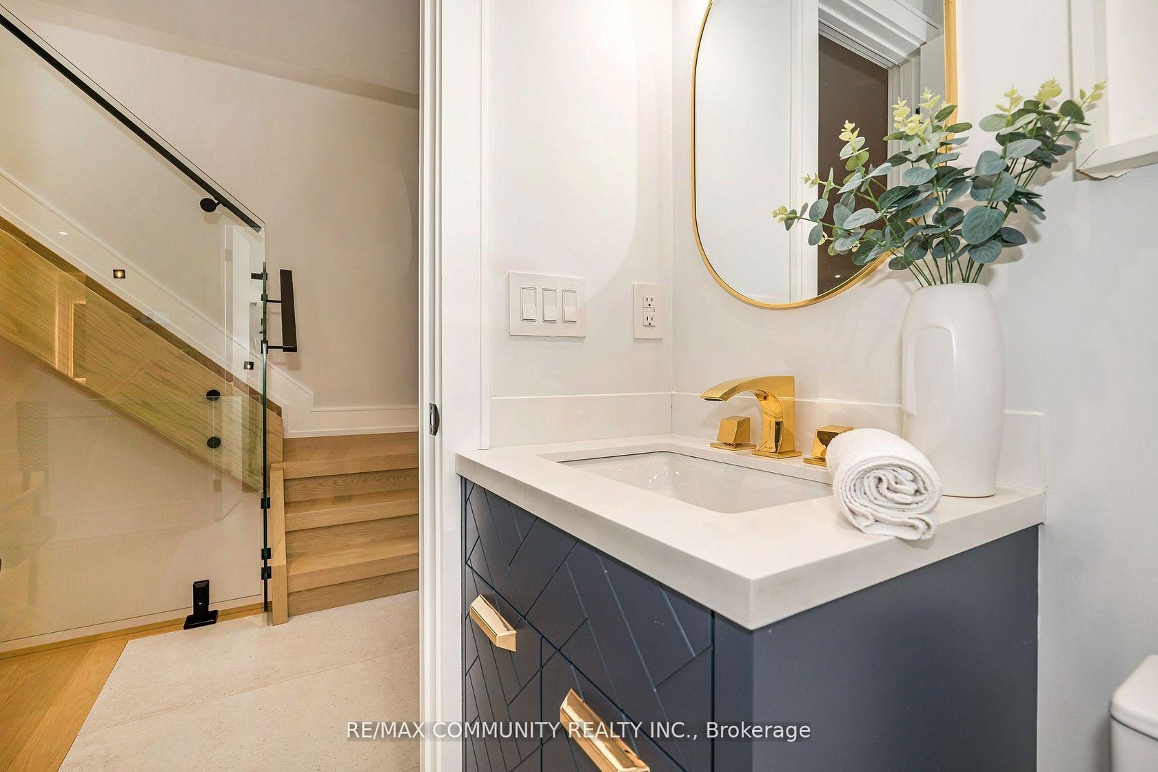 Photo 10 at 30 Kellythorne Drive, Donalda, Toronto Photo 10 at 30 Kellythorne Drive, Donalda, Toronto