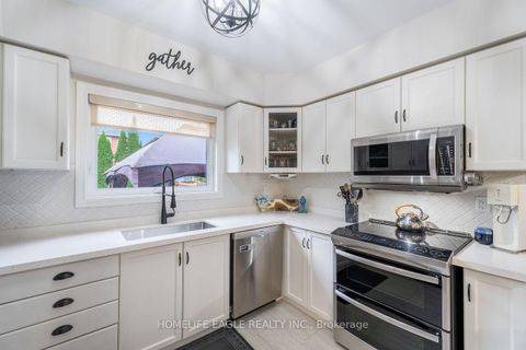 Photo 4 at 114 Surgeoner Crescent, Summerhill Estates, Newmarket